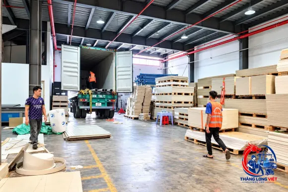 Bốc Xếp Hàng Cồng Kềnh – Nhân Công Bốc Dỡ, Di Chuyển Chuyên Nghiệp