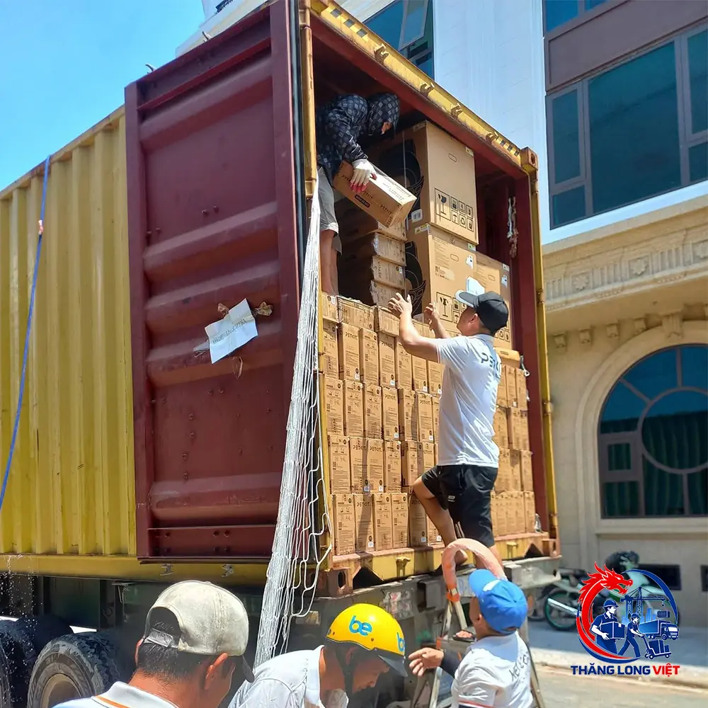 Dịch vụ bốc xếp container tại TPHCM