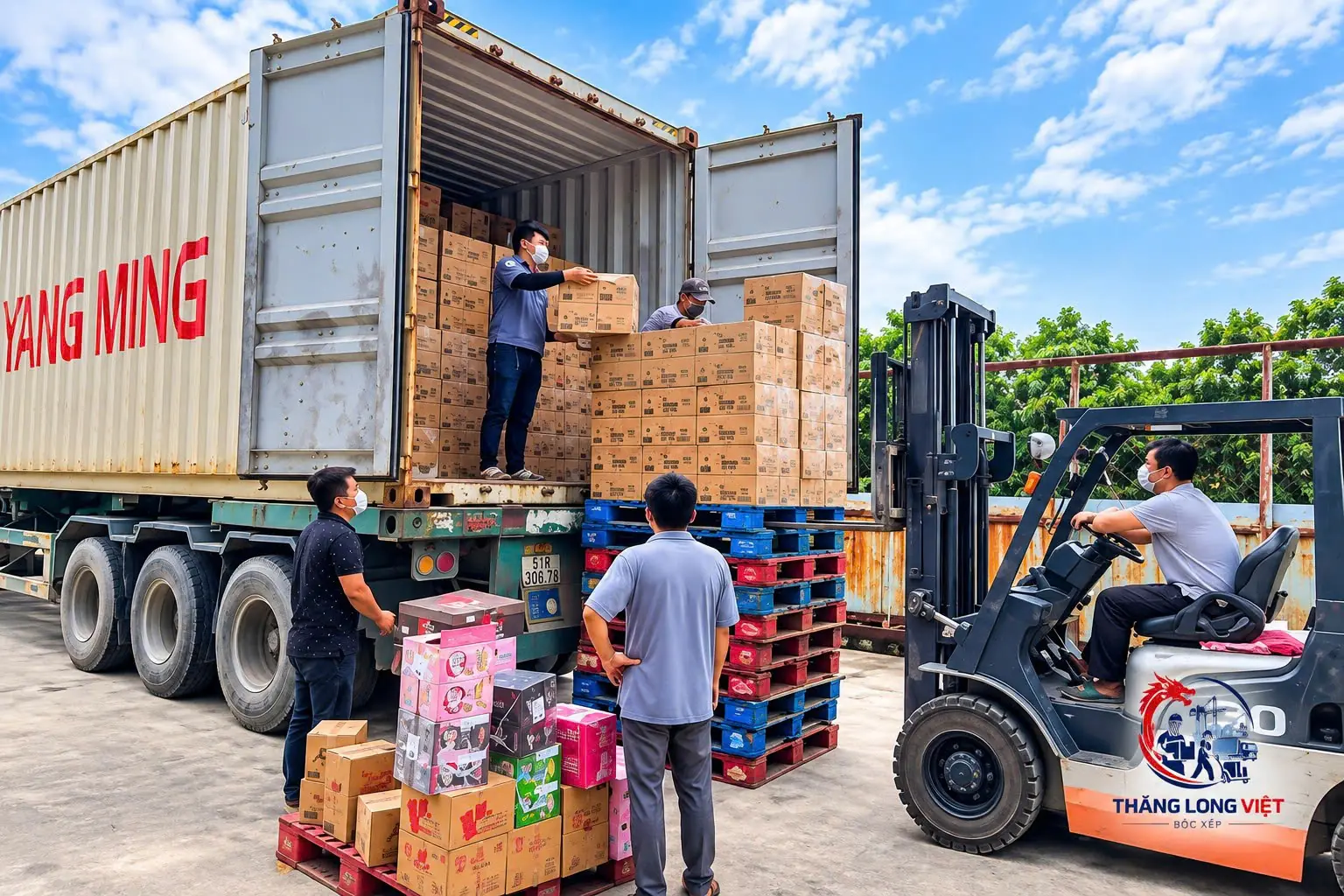 Bốc xếp xe tải container Khu C&ocirc;ng Nghiệp VSIP