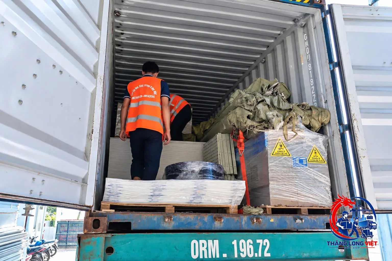 Bốc xếp hàng nặng Thăng Long Việt
